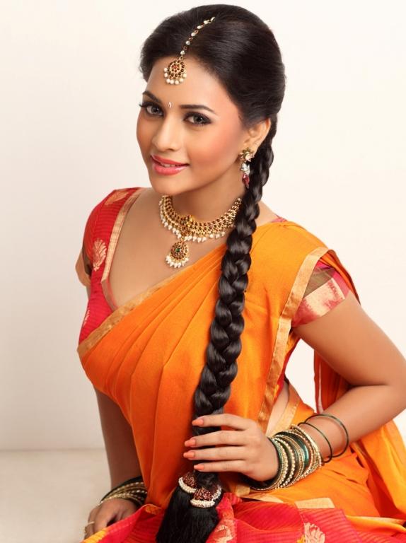 Suza Khan